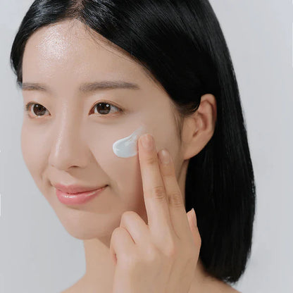 SKIN1004 Hyalu-Cica Water-Fit Sun Serum SPF50+ PA++++.